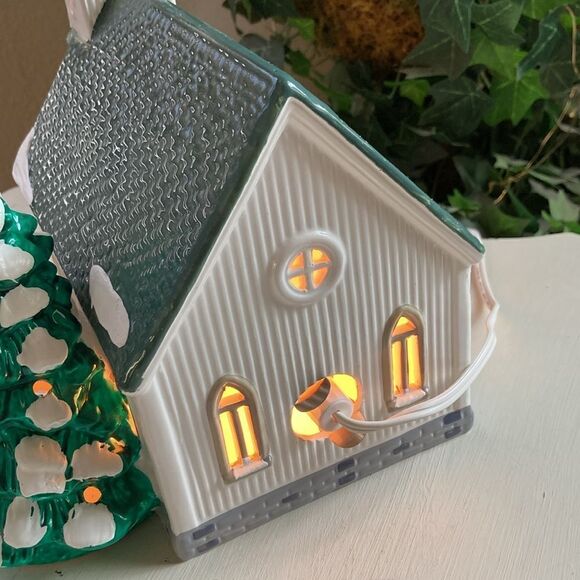 VTG Retired Department 56 “All Saints Church” Handpainted Ceramic Made in USA - Picture 11 of 16